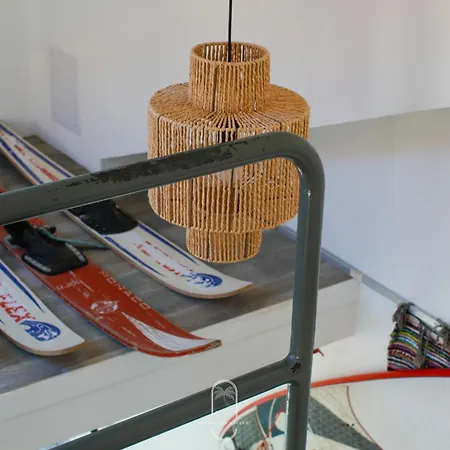 Maison Sur L'eau-hyères-almanarre-parkings/clim/wifi Villa *
